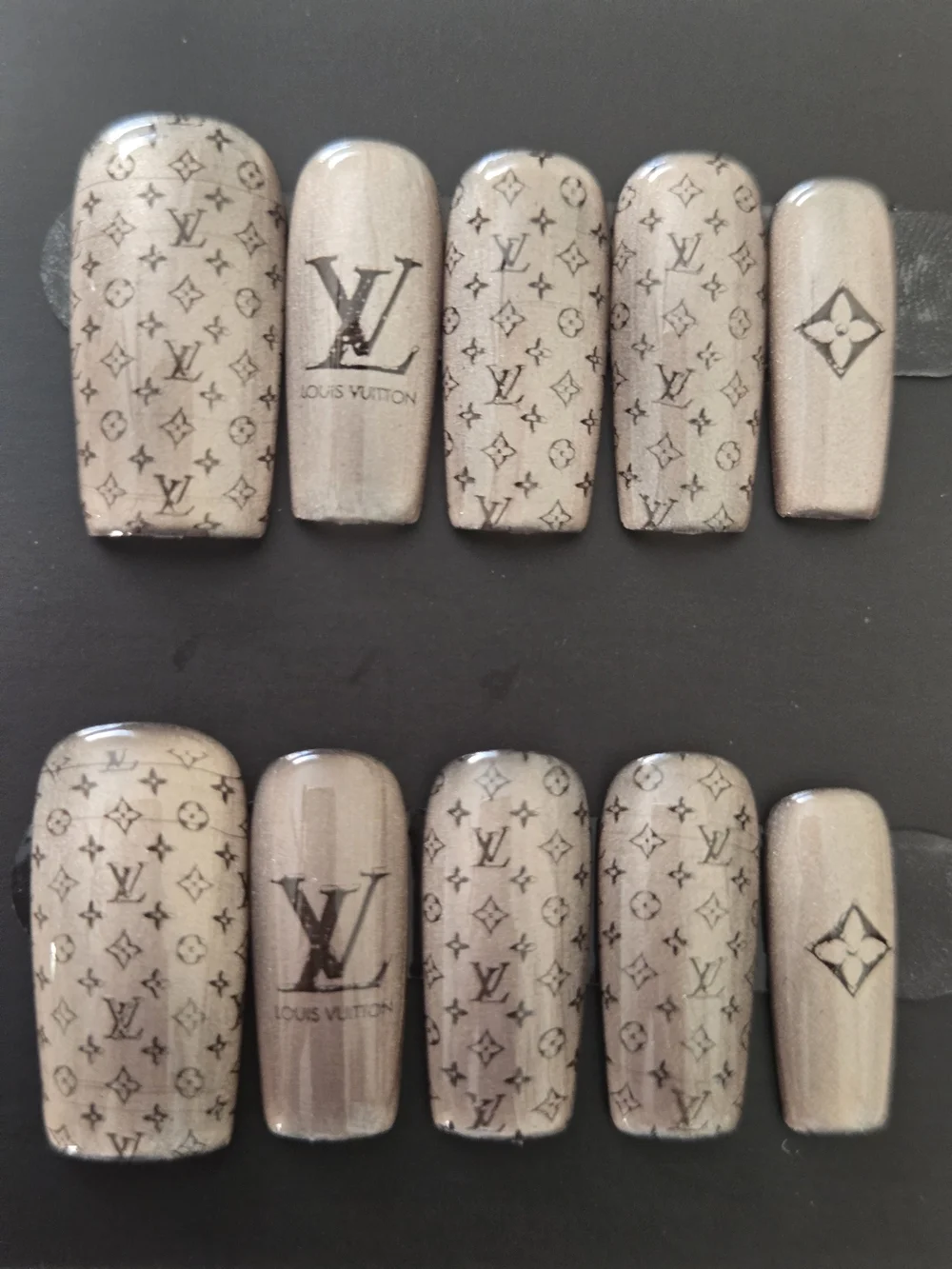Luxery Inspired Beige Press-On Nail Set